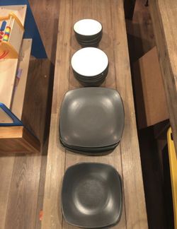 Noritake Colorwave Dinner Service