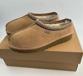 Brand New UGG Tasman II Slipper, Chestnut