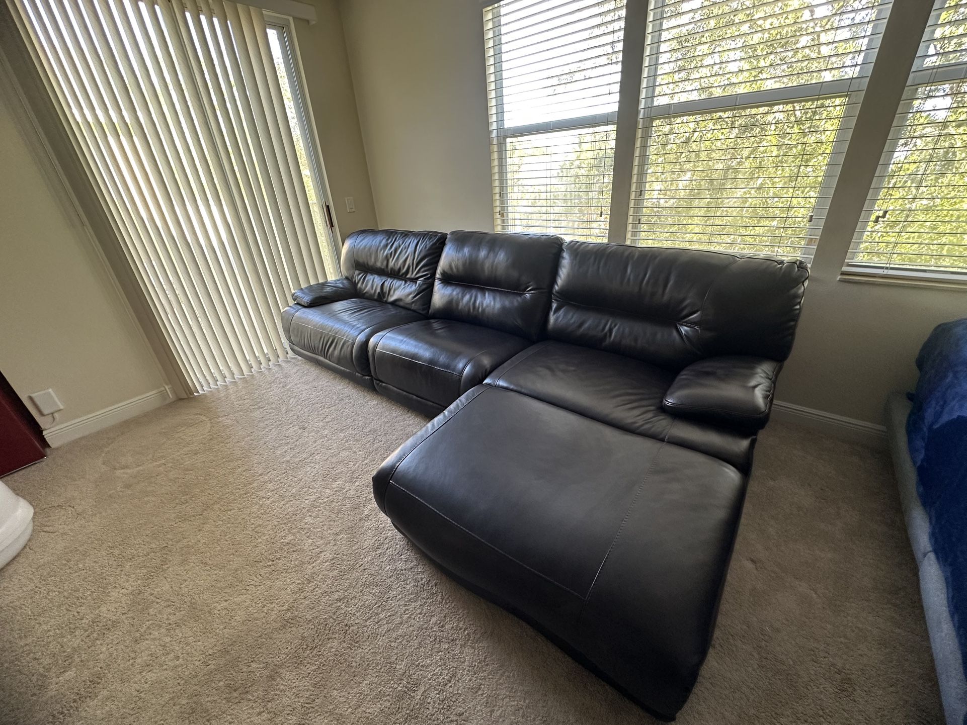 Leather Sectional With Chaise Lounge And Loveseat