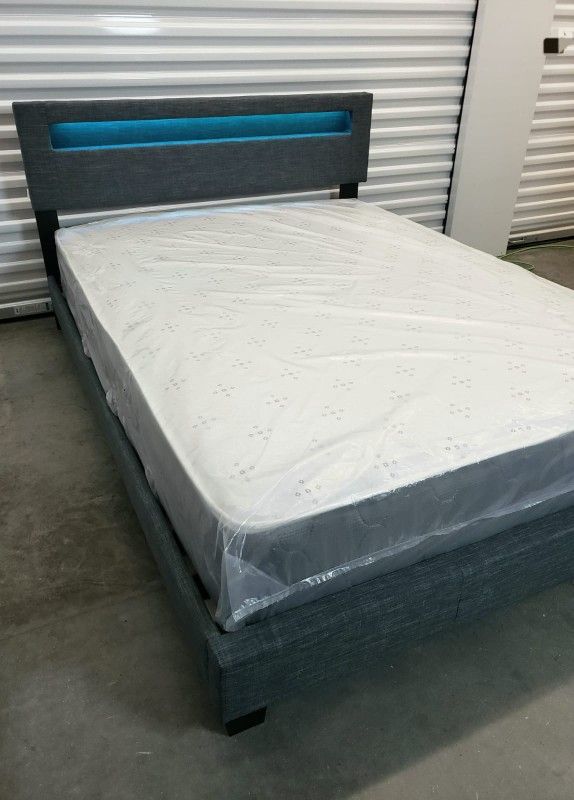 NEW Full MATTRESS and BOX SPRING. Bed frame not included👍