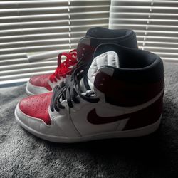 Air Jordan 1 Retro High OG 'Heritage'