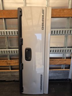 99-07 SILVERADO TAILGATE COMPLETE