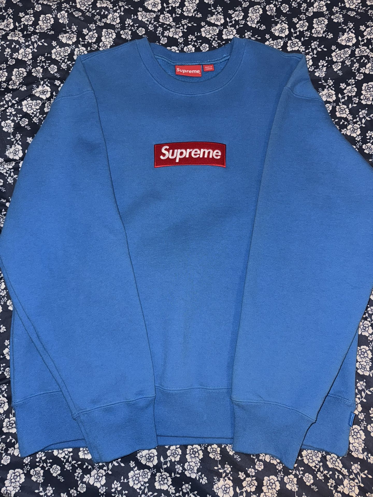 Supreme F/W22 Box Logo Crewneck