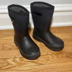 Kids BOGS Size 12 Kids