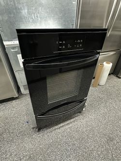 Frigidaire Glossy Black 24” Wide Gas Single Wall Oven - Like New Condition -