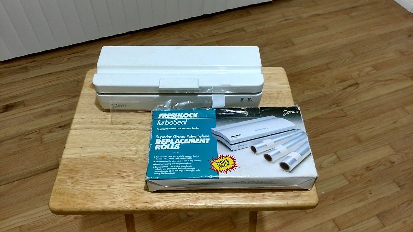 Deni FRESHLOCK TurboSeal Vacuum Sealer w Three Replacement Rolls