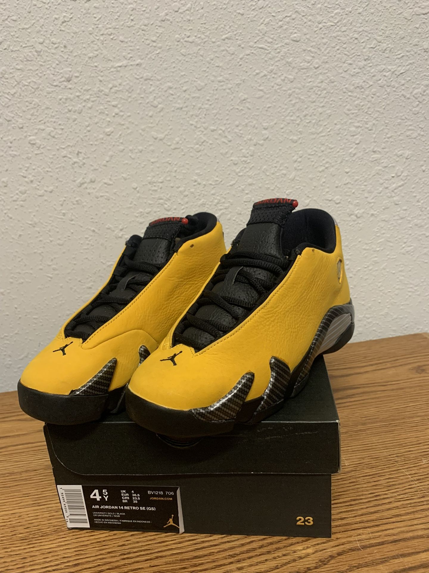 Air Jordan 14 Retro University Gold GS