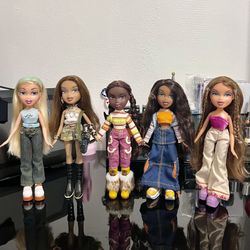 Bratz Cloe, Felicia, Sasha, Yasmin and vintage Nevra Doll BUNDLE