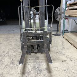 Clark Forklift 