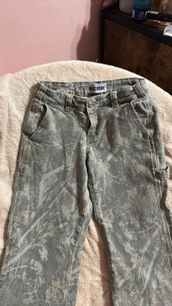 Cute Camo jeans with pink bows on back pockets Size 0/24