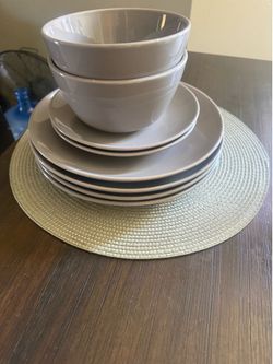 Dinner plates