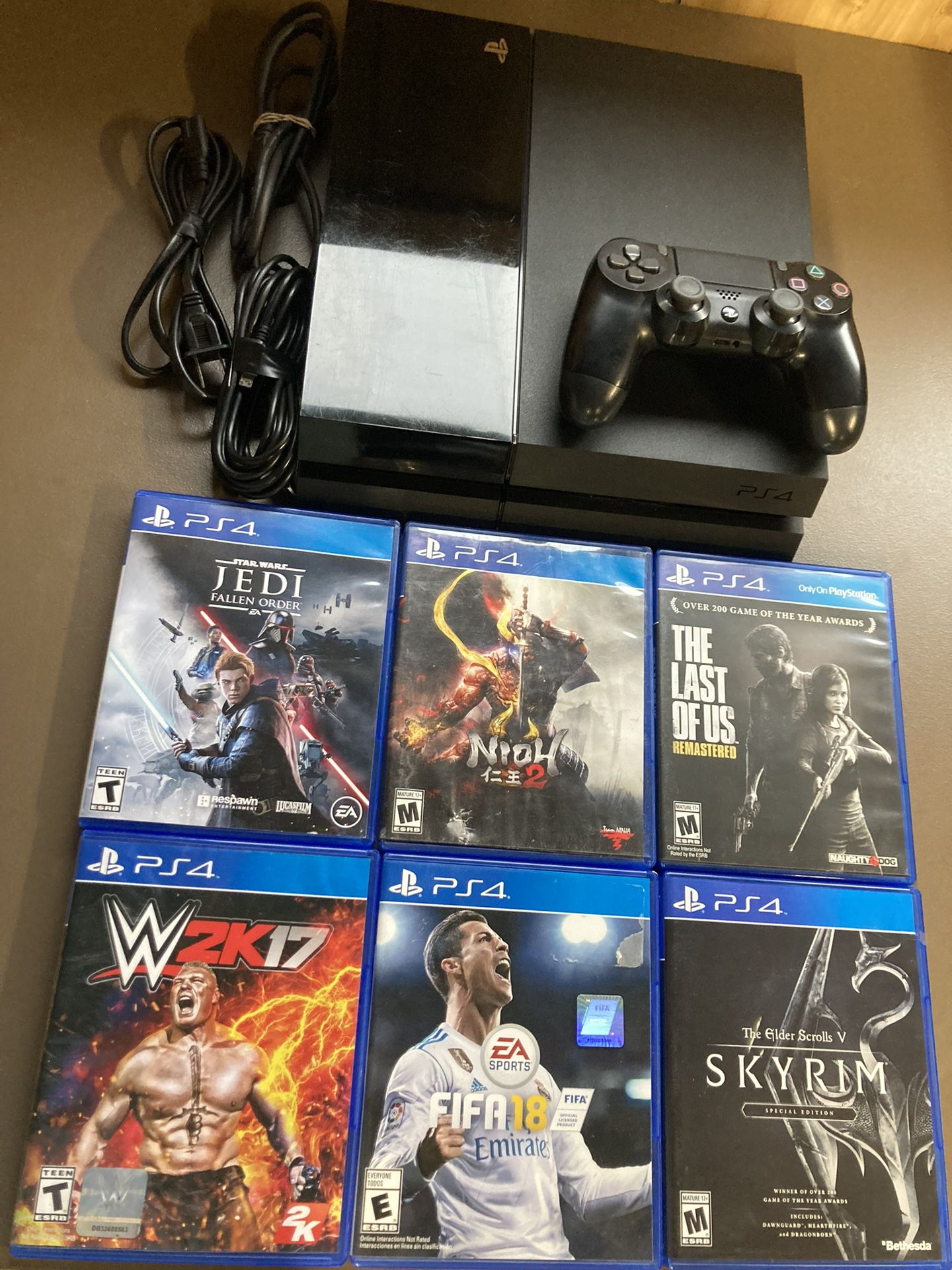 Play Station 4 500GB PS4 Comes With 6 Games Wires And Controller ReadyToPlay