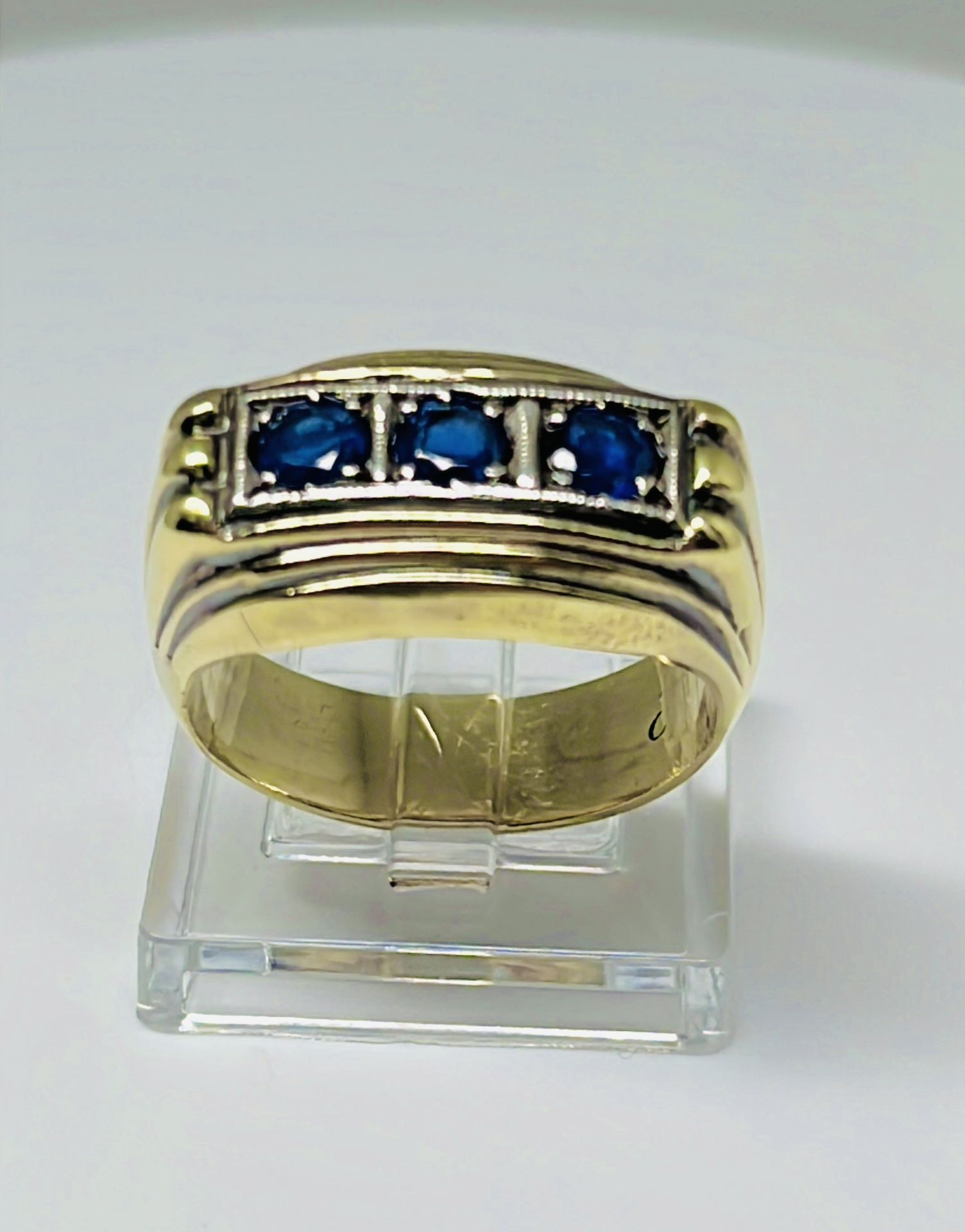 Vintage 8K Yellow Gold Round Blue Sapphire Ring Size 8