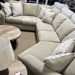 Beautiful Cuddler Stunning Sectional!
