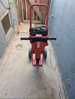 Hilti TE 2000-AVR Electric Demolition Hammer