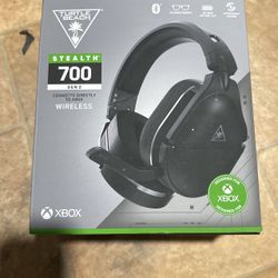 Turtle Beach Stealth 700 Gen 2 Wireless Gaming Headset for Xbox Series X, Xbox Series S, Xbox One, Nintendo Switch & Windows PCs with Xbox Wireless – 