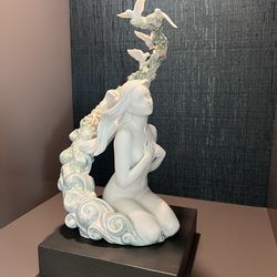 Lladro Figurine
