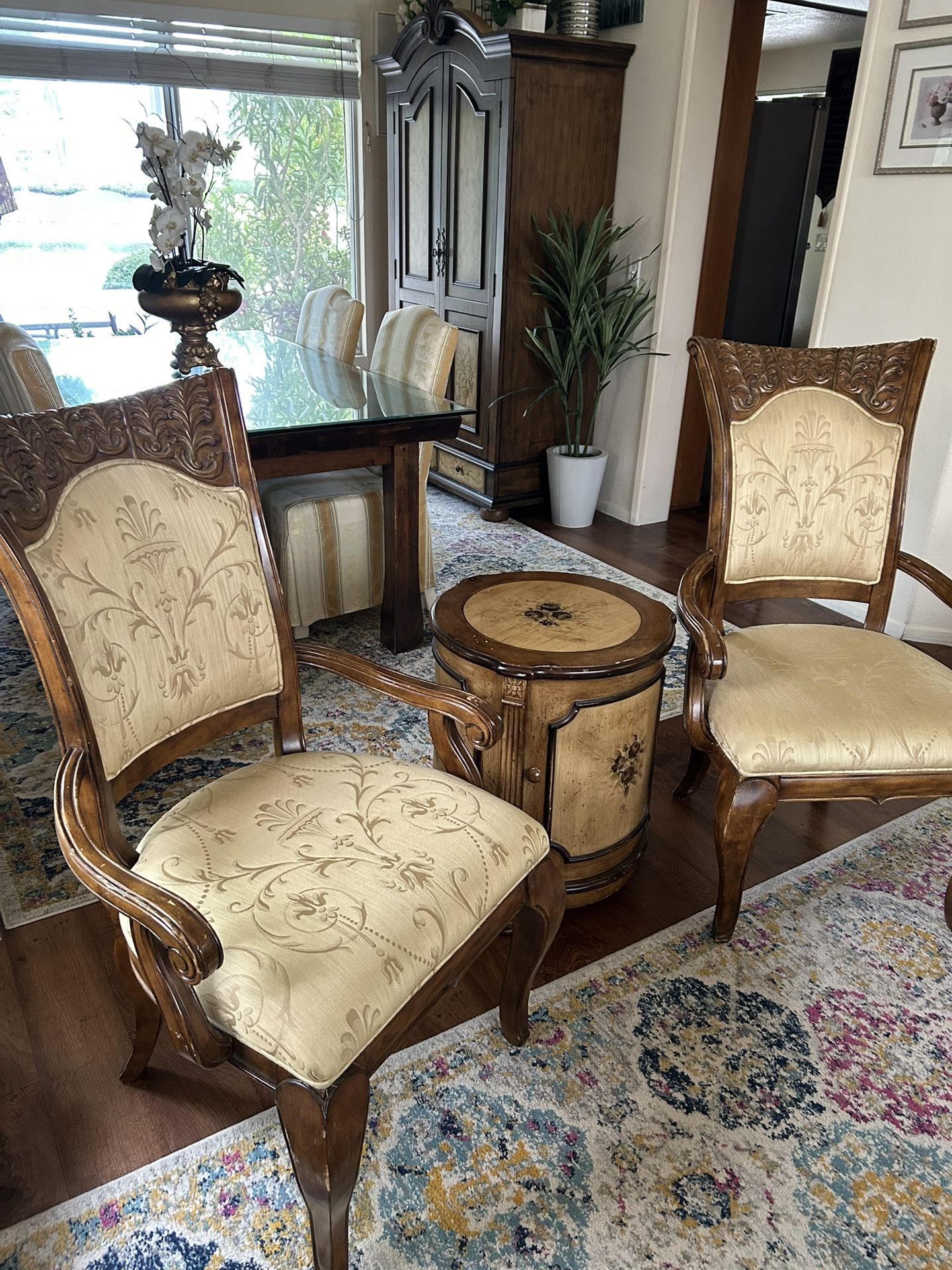 2 Chairs , Can Be Used In Bedroom, Living Room, Dining Table, ,office