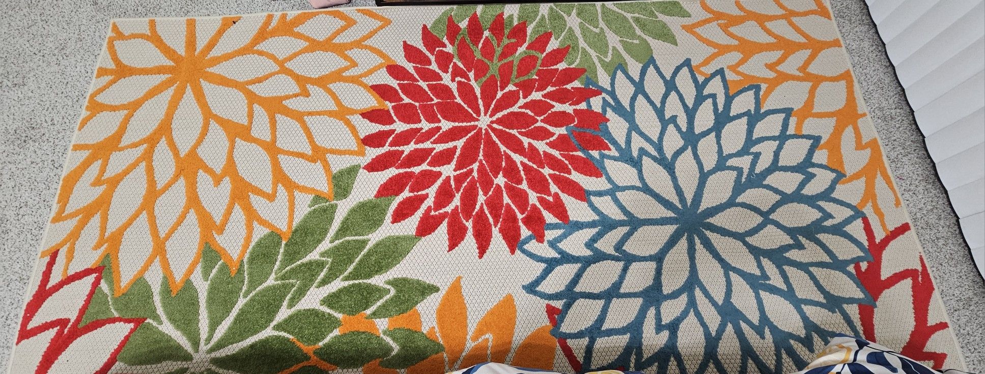 Nourison Aloha Floral Bloom Flatweave High-Low
Indoor Outdoor Area Rug Green 5'3" x 7'5"
