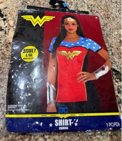 NEW Wonder Woman shirt, adult size large/extra large L/XL Halloween costume
