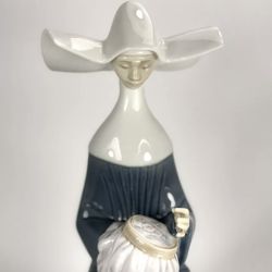 Lladro Nun 5501