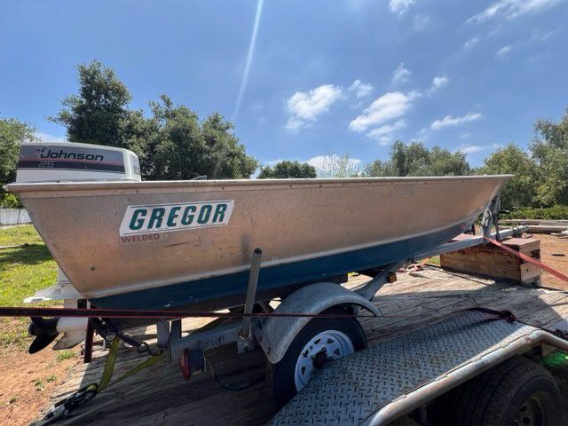 1984 Gregor 13'4"  Boat With 25 Johnson And Trailer