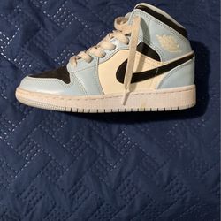 jordan 1’s size 3.5 kids