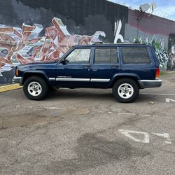 Jeep Cherokee Sport 