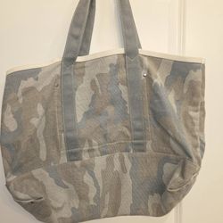 J.Crew Canvas Camo Hobo Tote Bag – Utility Chic Studded Design! Ready to Deliver! 🛍️👜