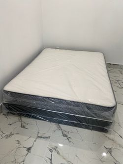 NEW QUEEN REGULAR  MATTRESS AND BOX SPR+ING-2pcs