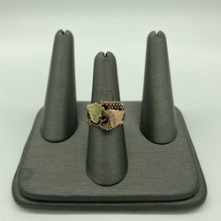 10KT TWO-TONE GOLD FLORAL RING 4.2G