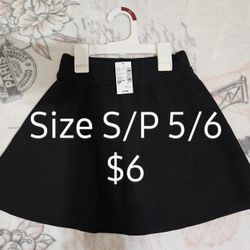 School Uniforms/Uniformes Escolares 