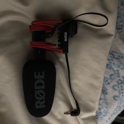 Rode VideoMic GO II Camera-Mount Lightweight Directional Microphone (2nd Gen)
