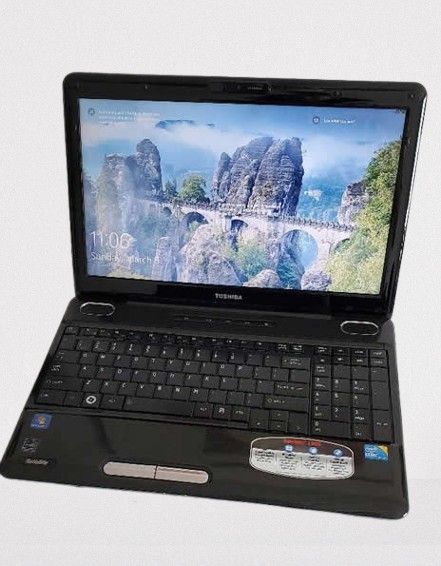 Toshiba Satellite L505-GS5038 15.6" Laptop | Win 10 Pro | 2.13 GHz Intel Core i3-330M |4GB RAM | 500GB HDD | Great Condition