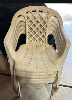 Stackable chairs