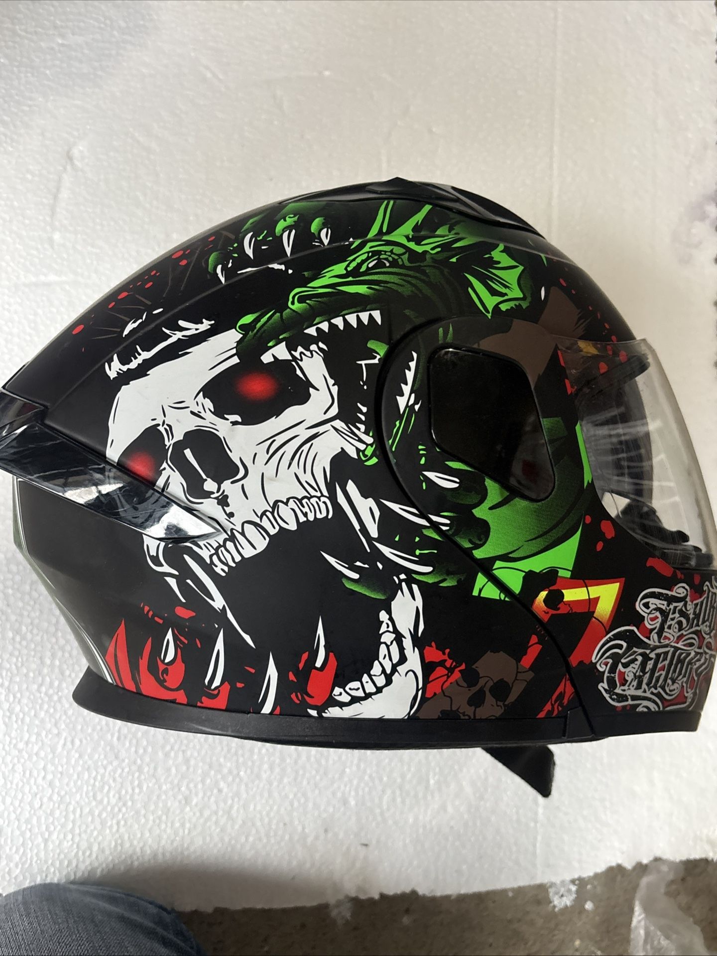 Brand New Size Large Graphic Design Motorcycle Helmet