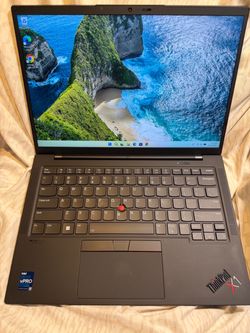 Like new Laptop ThinkPad X1 Carbon 10th Gen with warranty till 7/27.