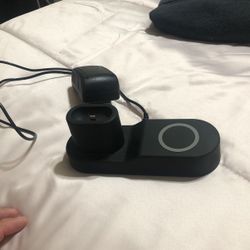 Multi Apple Device Charger