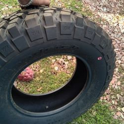 Brand Knew Tire 