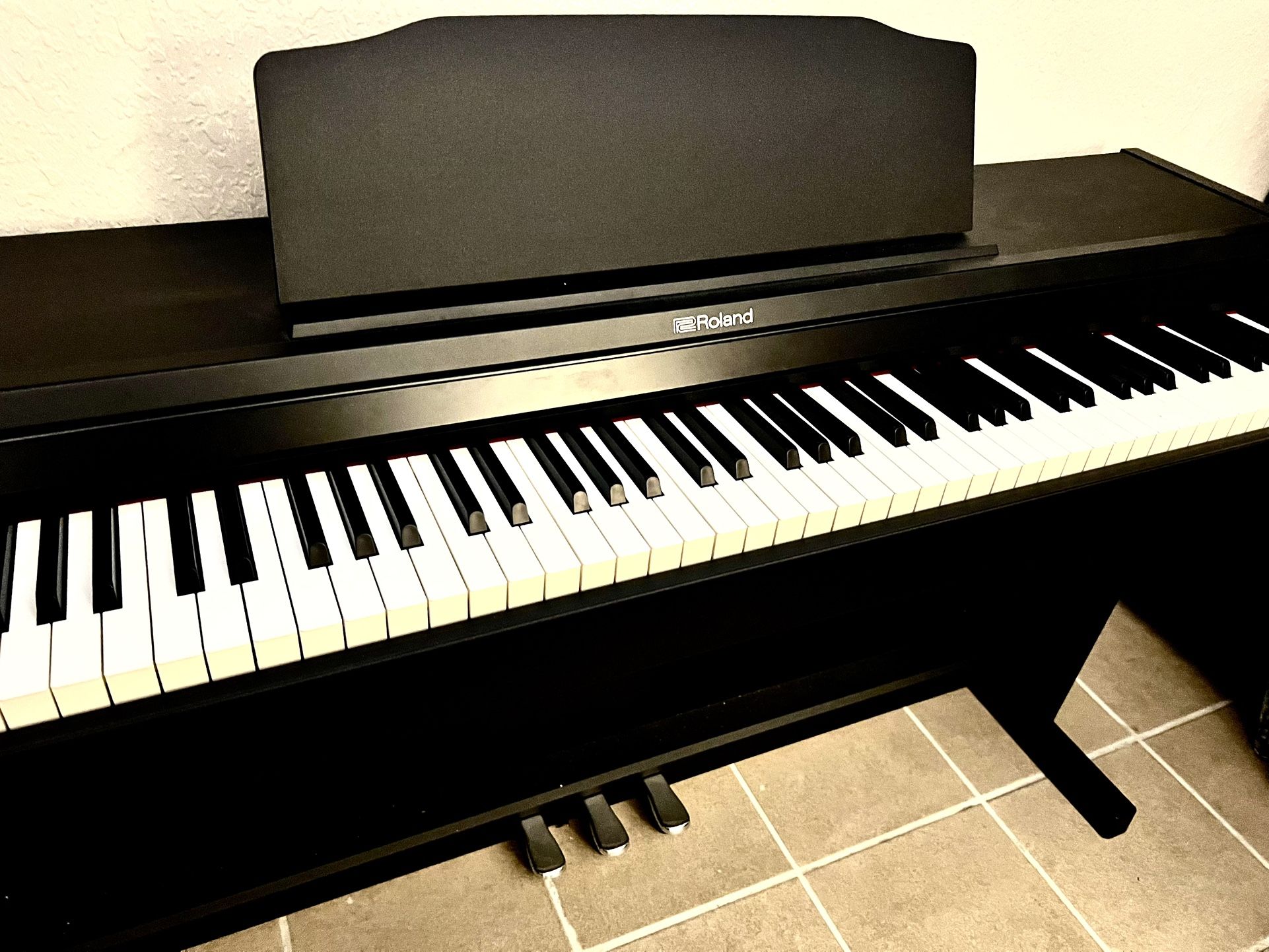 Roland RP102 88-Key Digital Grand Piano