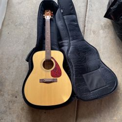 Yamaha Acoustic Guitar