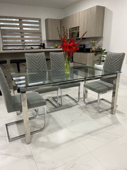 Dining set