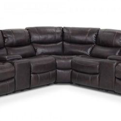 Bob s Lanister Sectional Couch for Sale in Oyster Bay NY OfferUp
