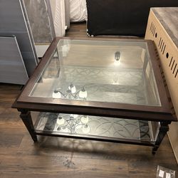 Center table with end table