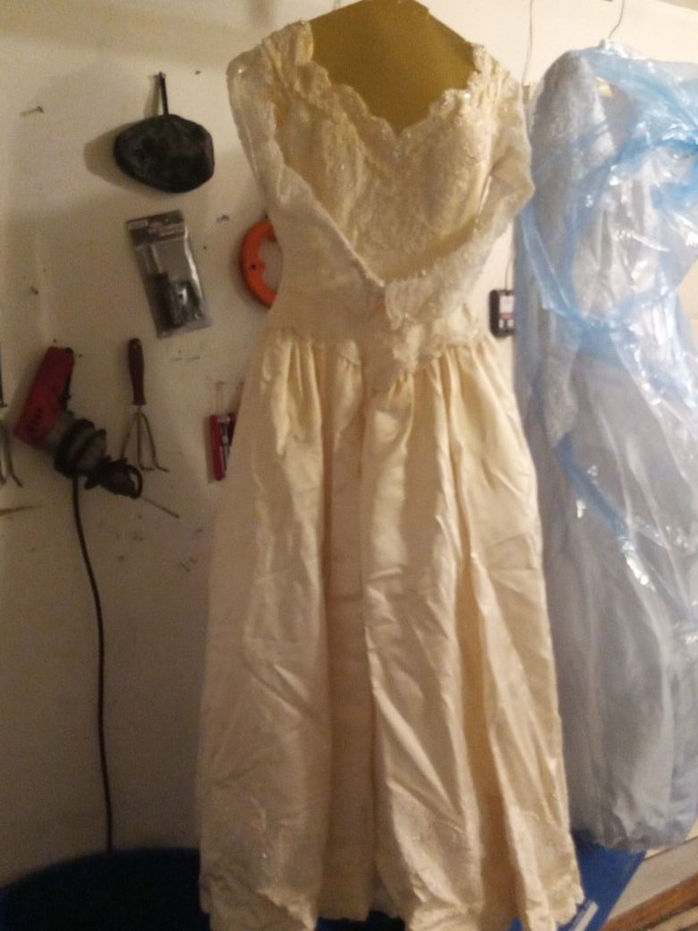 Off-white Beautifully Made New Wedding Dress Made In Italy