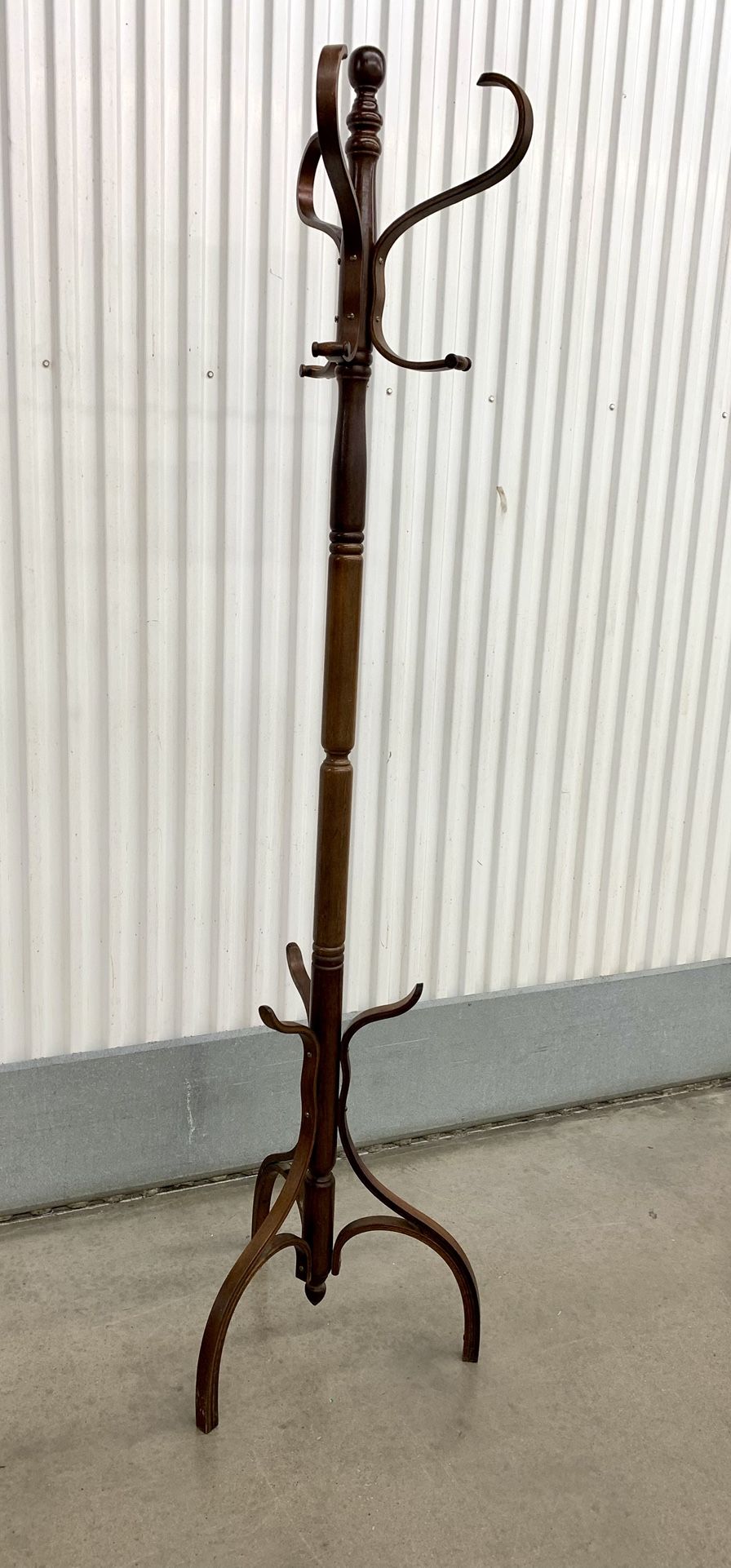 Antique bentwood walnut coat hanger