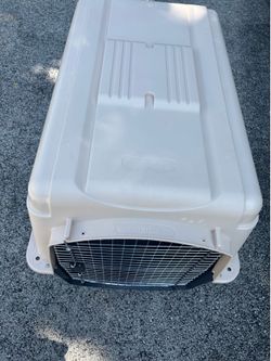 PetMate Large Breed Dog Crate / Box with Vent (29"H × 39.5"L × 27"W)