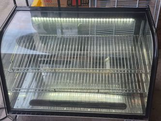 ULTRA Model: CDC-160L-4) COUNTERTOP REFRIGERATOR