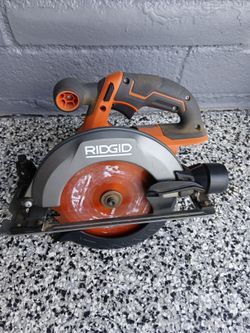 Circular saw 18v Ridgid 18v tool only