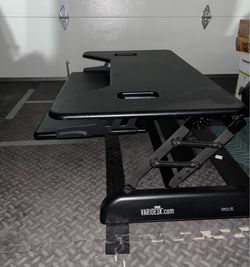 Varidesk Standing/sitting Desk